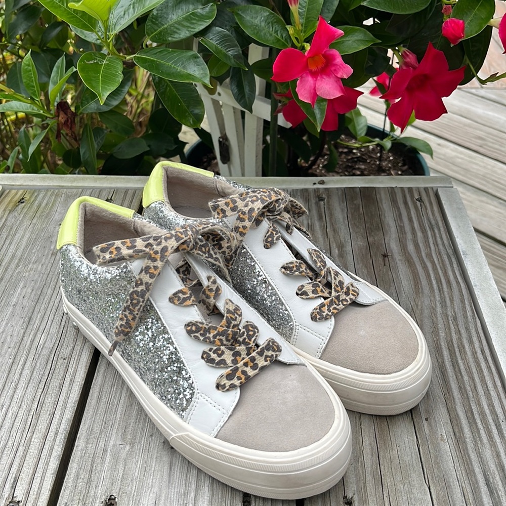 GB girls sparkly tennis shoes 5